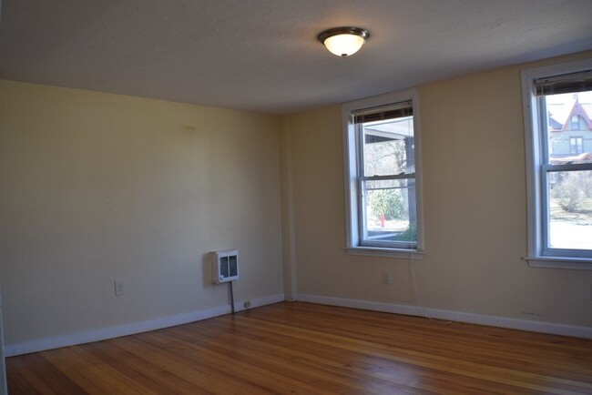 Building Photo - 55 Mendon St