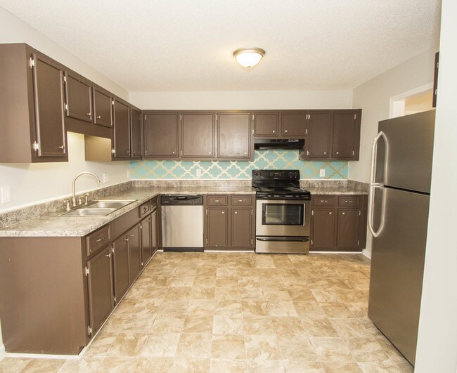 Building Photo - 204 Shropshire Dr