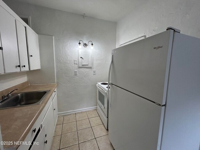 Foto del edificio - 6701 Ryance Rd
