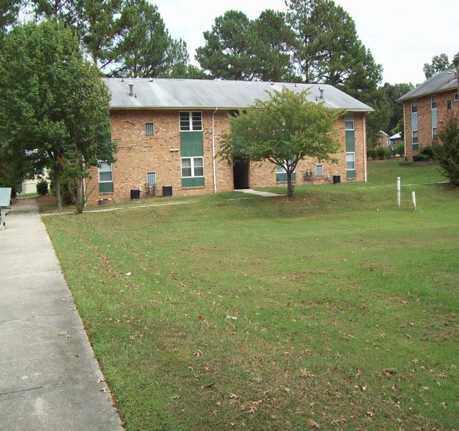 Building Photo - Edgewood Apartments