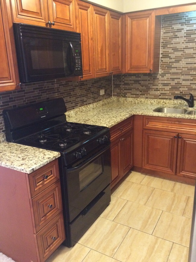 Foto del edificio - 3680 W 119th St