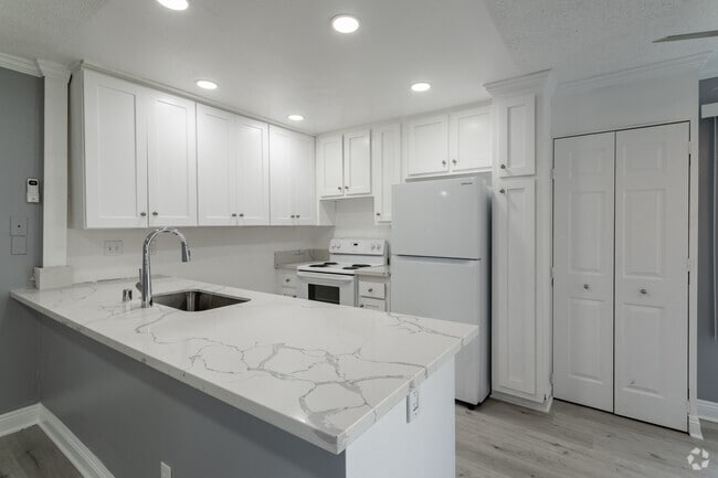 Interior Photo - Pebblebrook Apartments