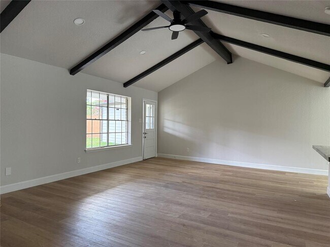 Foto del edificio - 7026 Hidden Arbor Ln
