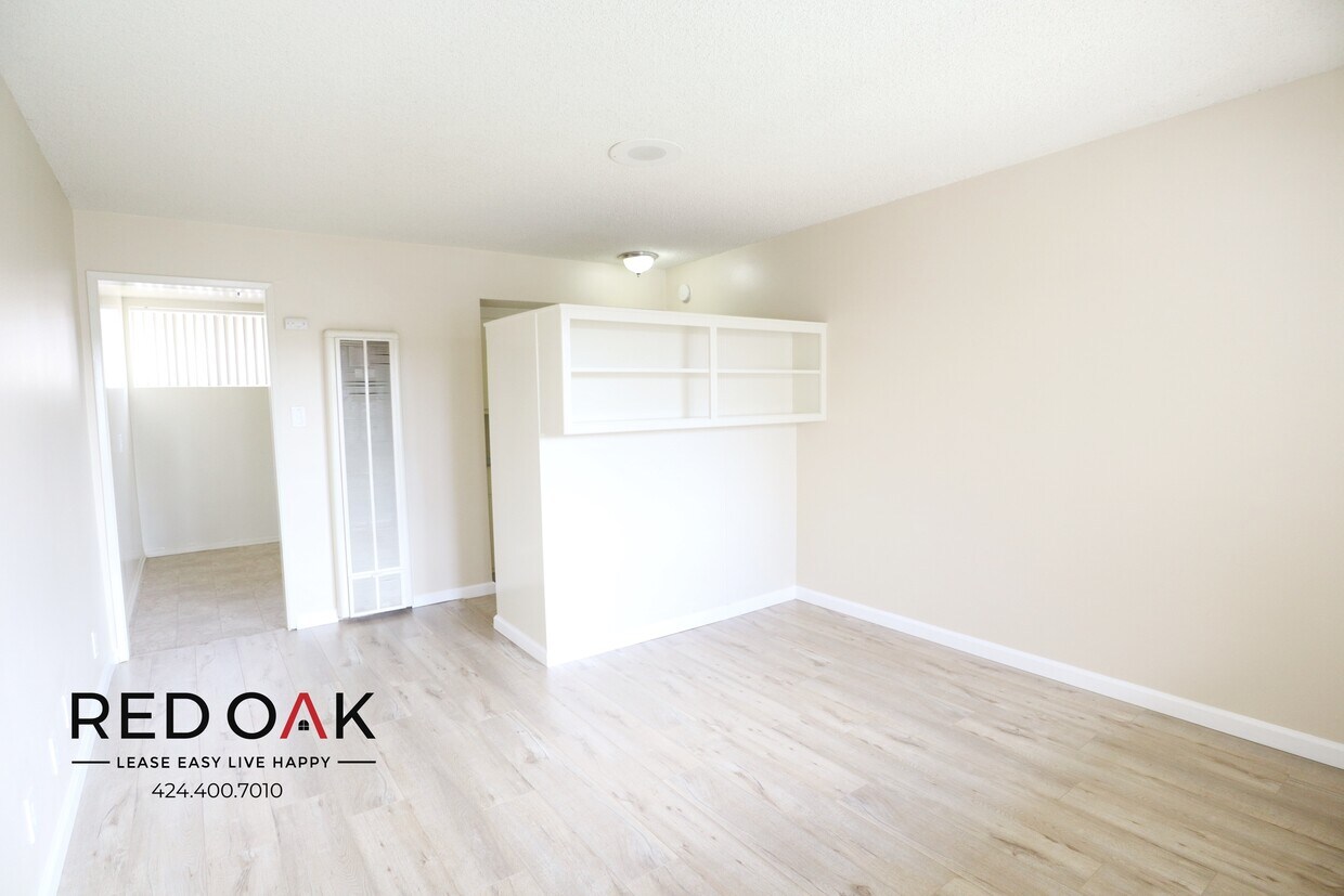Primary Photo - 12211 S Manor Dr