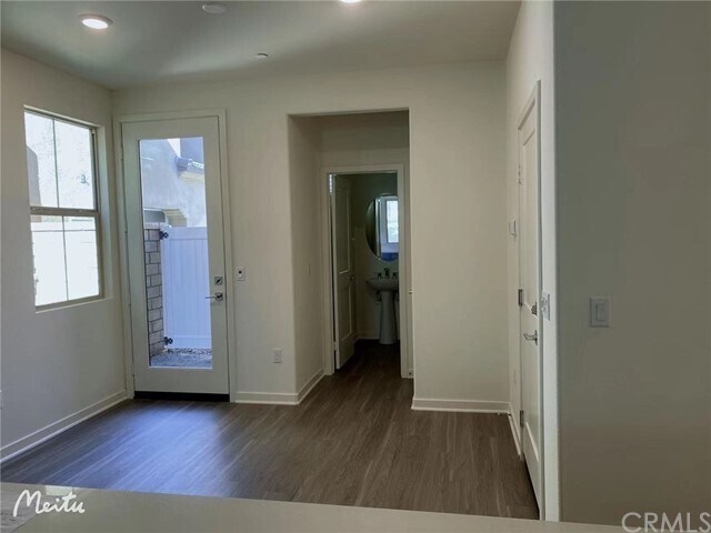 Building Photo - 2312 Apple Ct