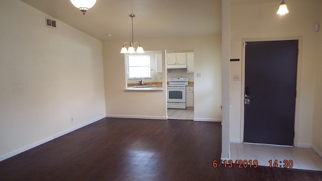 Foto del edificio - 13235 Larkwalk St