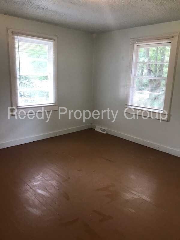 Building Photo - 200 Springbrook Dr