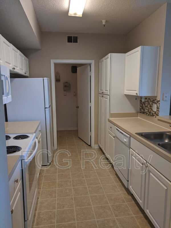 Foto del edificio - 5530 Metrowest Blvd