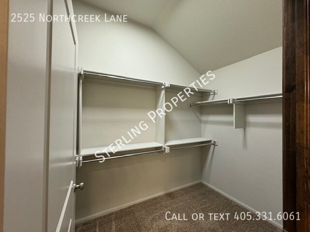Foto del edificio - 2525 Northcreek Ln