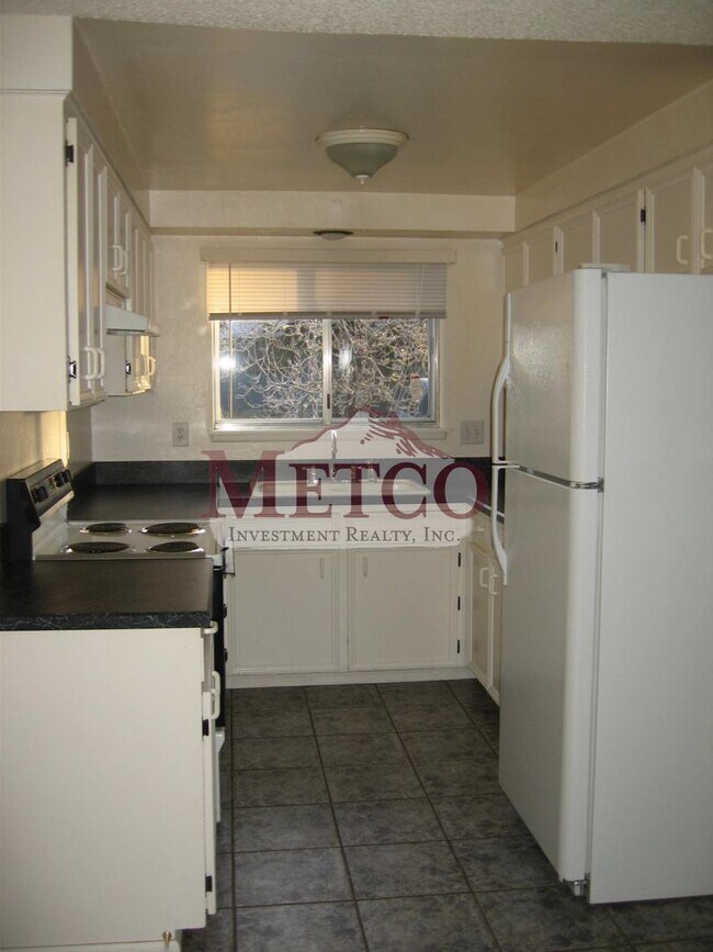 Foto del edificio - Darling 3 bedroom Springfield Home