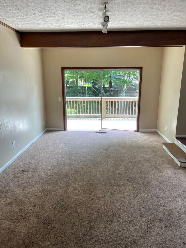 Foto del edificio - Glenn Ave Home