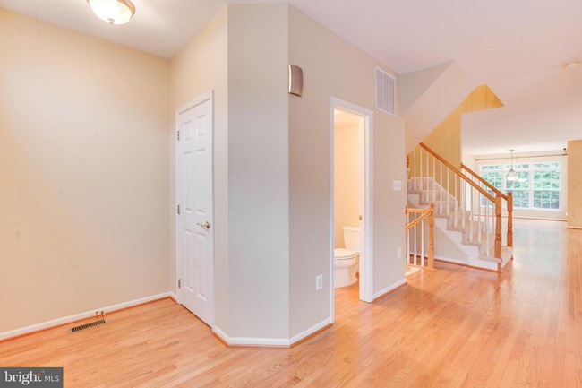 Building Photo - 7319 Hampton Manor Pl