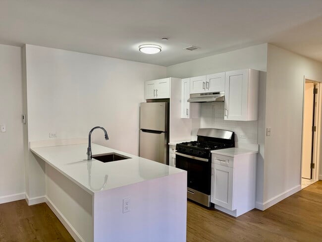 Building Photo - 7 North St