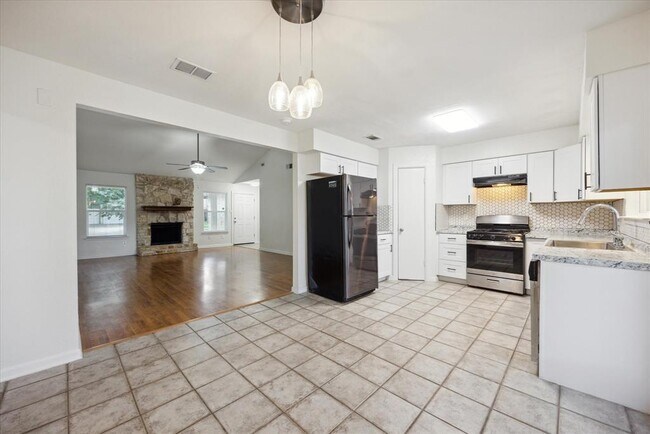 Building Photo - 11513 Sweetwater Trail