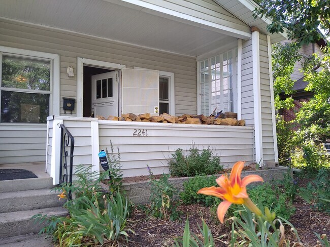 Foto del edificio - DU Charming 1920's Bungalow 2 Beds 1 Bath ...