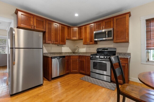 Foto del edificio - 79-81-81 Vernon St