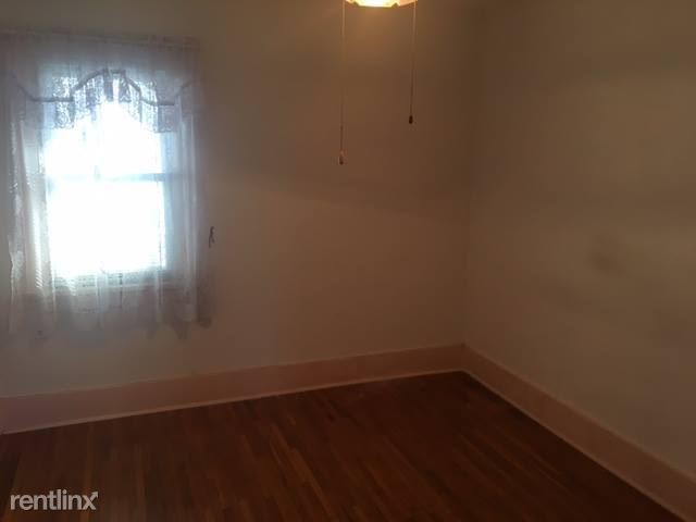 Building Photo - 152 Summit Ave