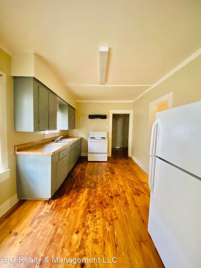 Building Photo - 2 br, 1 bath House - 501 American Legion Dr
