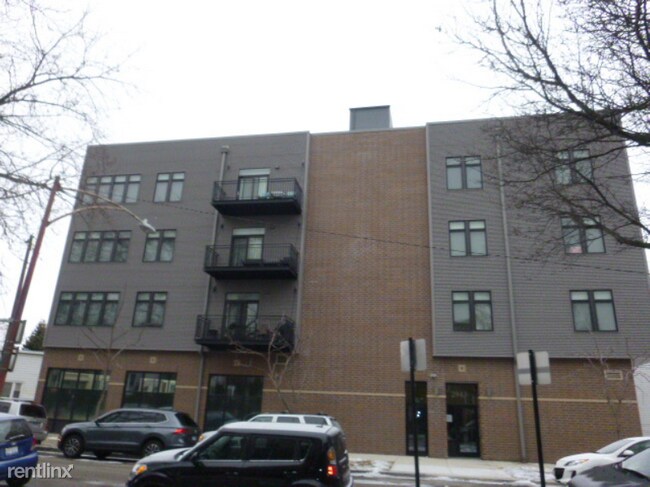 Building Photo - 2968 N Elston Ave