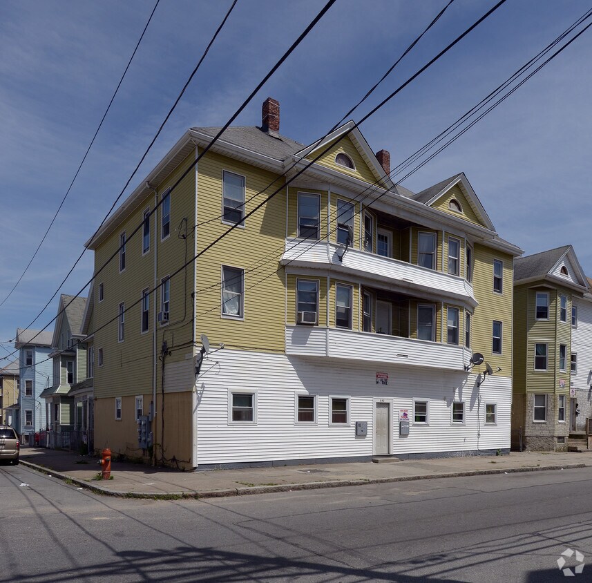 Building Photo - 350-352 N Front St