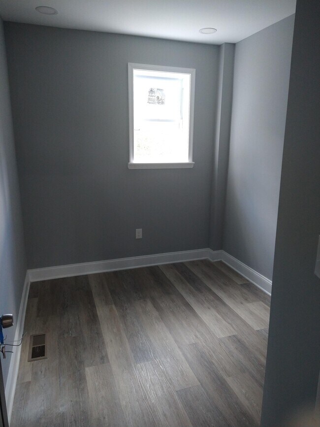 Foto del edificio - 3407 St Ambrose Ave