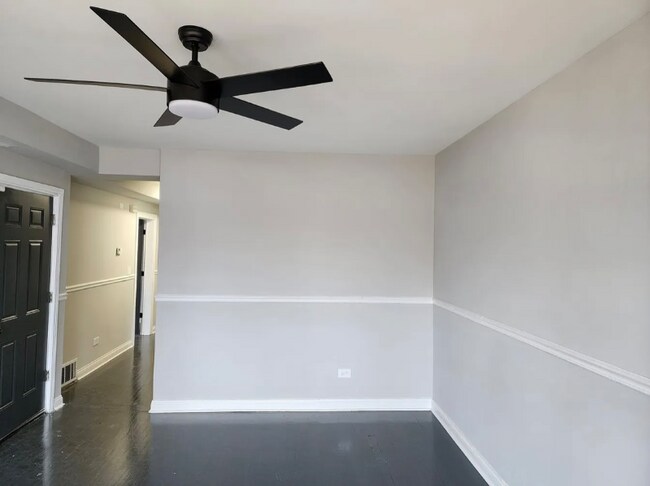 Foto del edificio - 8010 S Manistee Ave