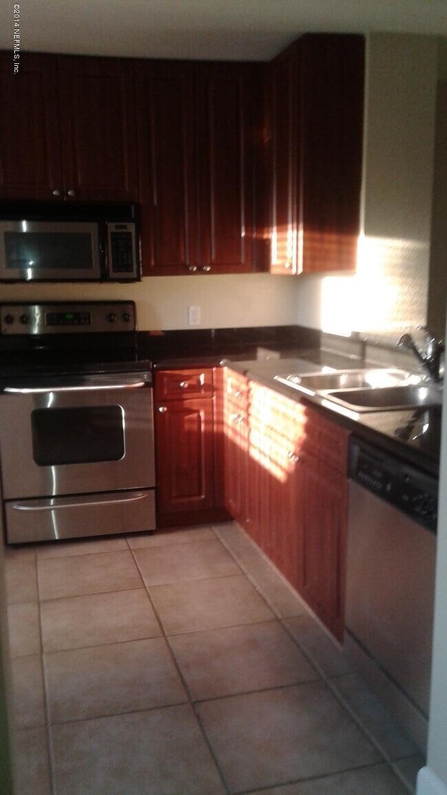 Foto del edificio - 9745 Touchton Rd