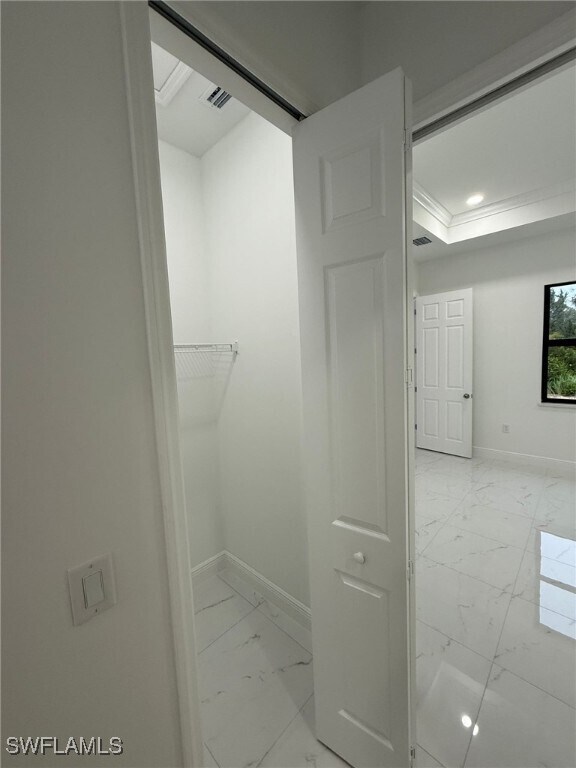 Foto del edificio - 302 W 8th St