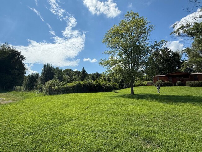 Foto del edificio - Move-In Ready 3/2 Home With Modern Upgrades & Country Charm