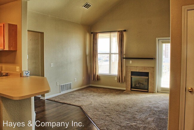 Building Photo - 6013 Castlegate Dr W