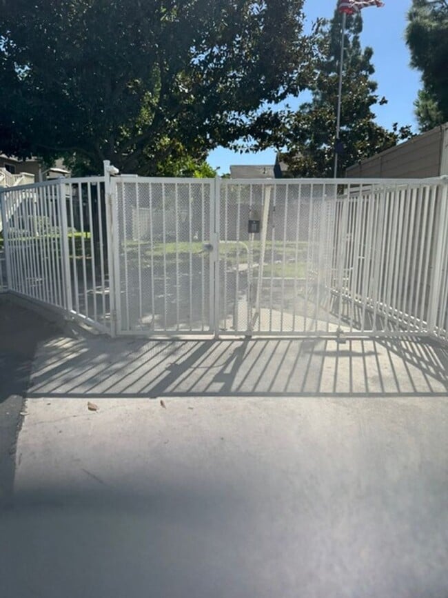 Building Photo - 12572 Fieldstone Ln