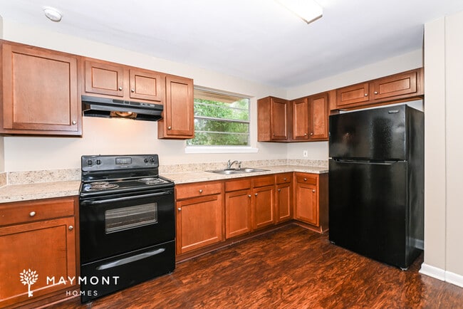 Building Photo - 6316 Solandra Dr