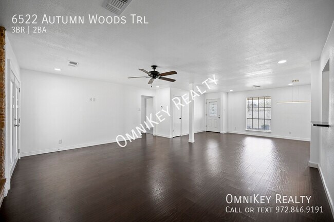 Foto del edificio - 6522 Autumn Woods Trail