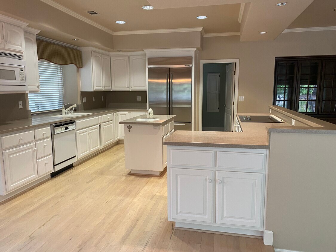 Building Photo - 15088 Rio Cir