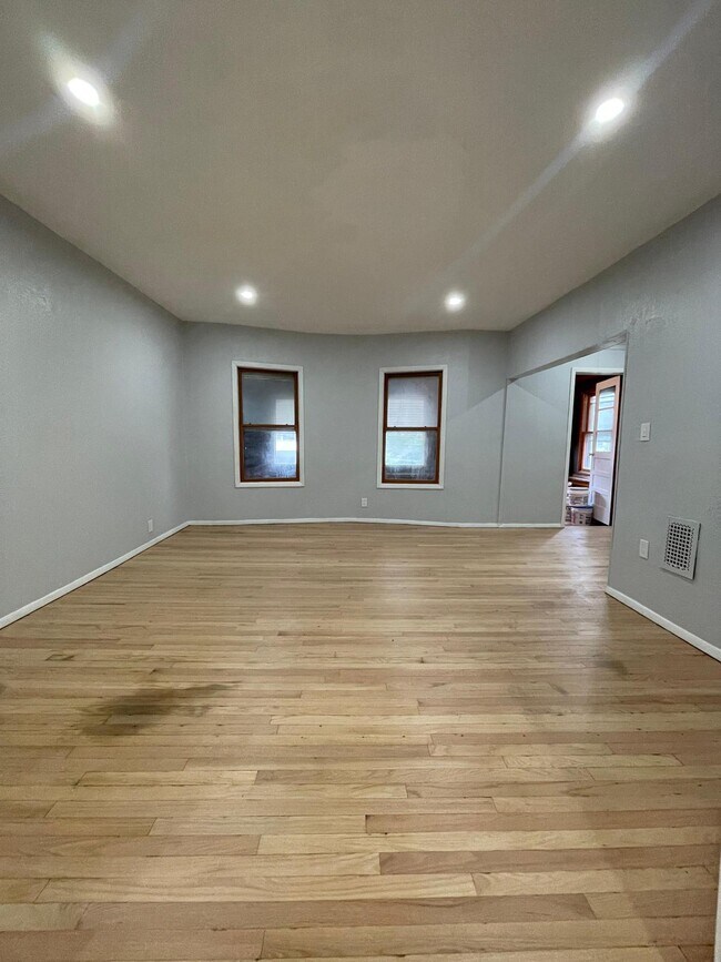 100 Claremont Ave 2 - 101 Claremont Ave