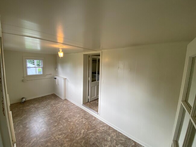 Pasillo - 12 Stoltzfus Ln