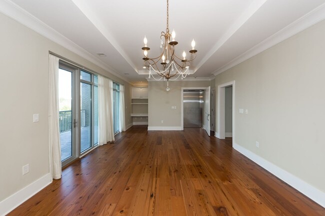 Building Photo - 3 Bedroom 3.5 Bath Condo in The Tides Cond...