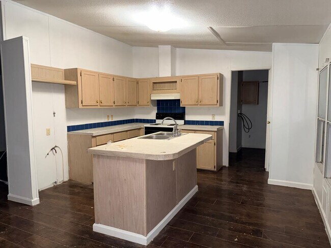 Foto del edificio - 732 Hidden Oaks Dr