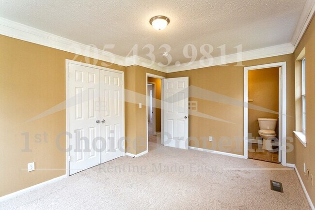 Building Photo - 115 Fox Hollies Boulevard, Bessemer