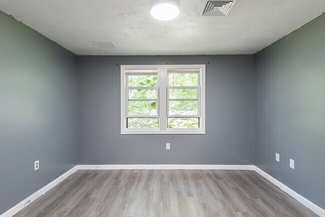 Foto del edificio - 483 Liberty St