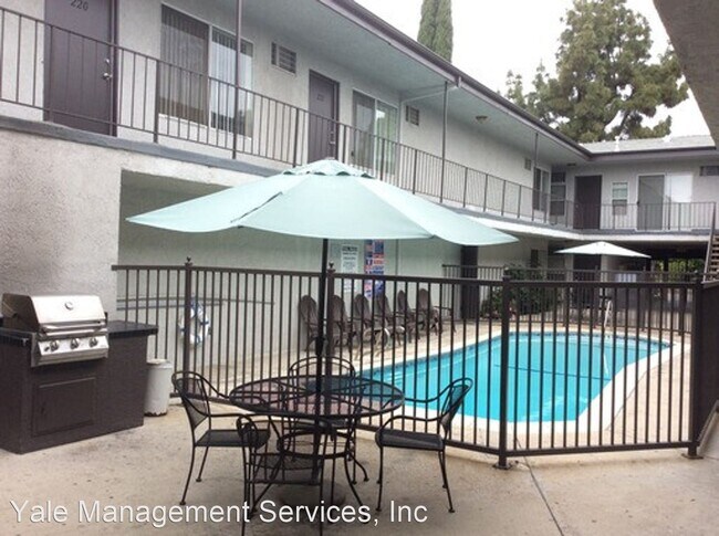 Foto del edificio - 16840 Chatsworth St