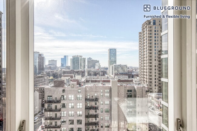 Building Photo - 1407 S Michigan Ave