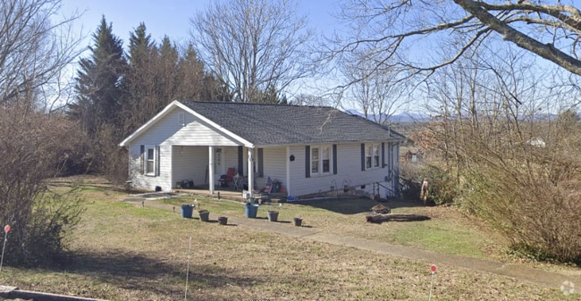 Building Photo - 35 Onteora Blvd