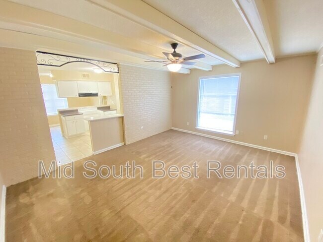 Building Photo - 4146 Forest View Dr