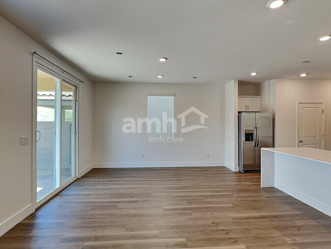 Building Photo - 8104 Winterfell Peak Ave