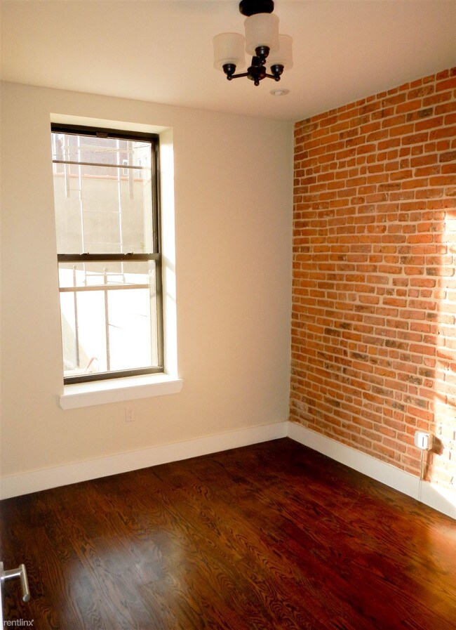 Building Photo - 3012 45th St