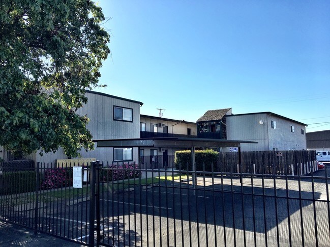 Foto del edificio - 610 E Pine St