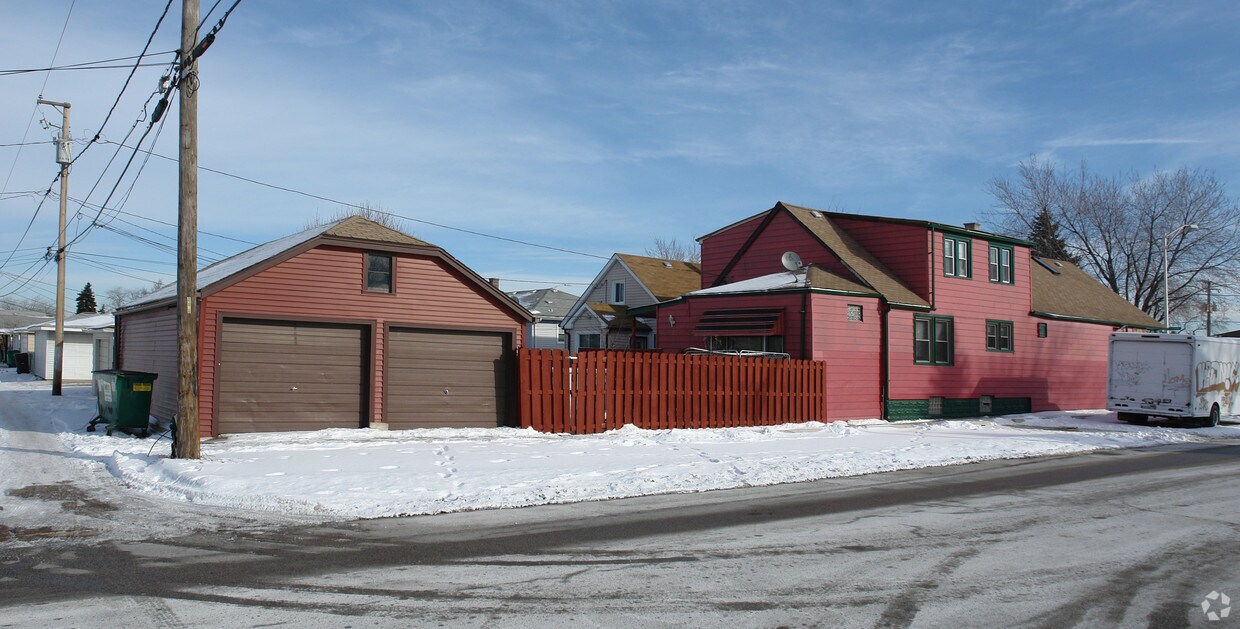 Building Photo - 4958 S Latrobe Ave