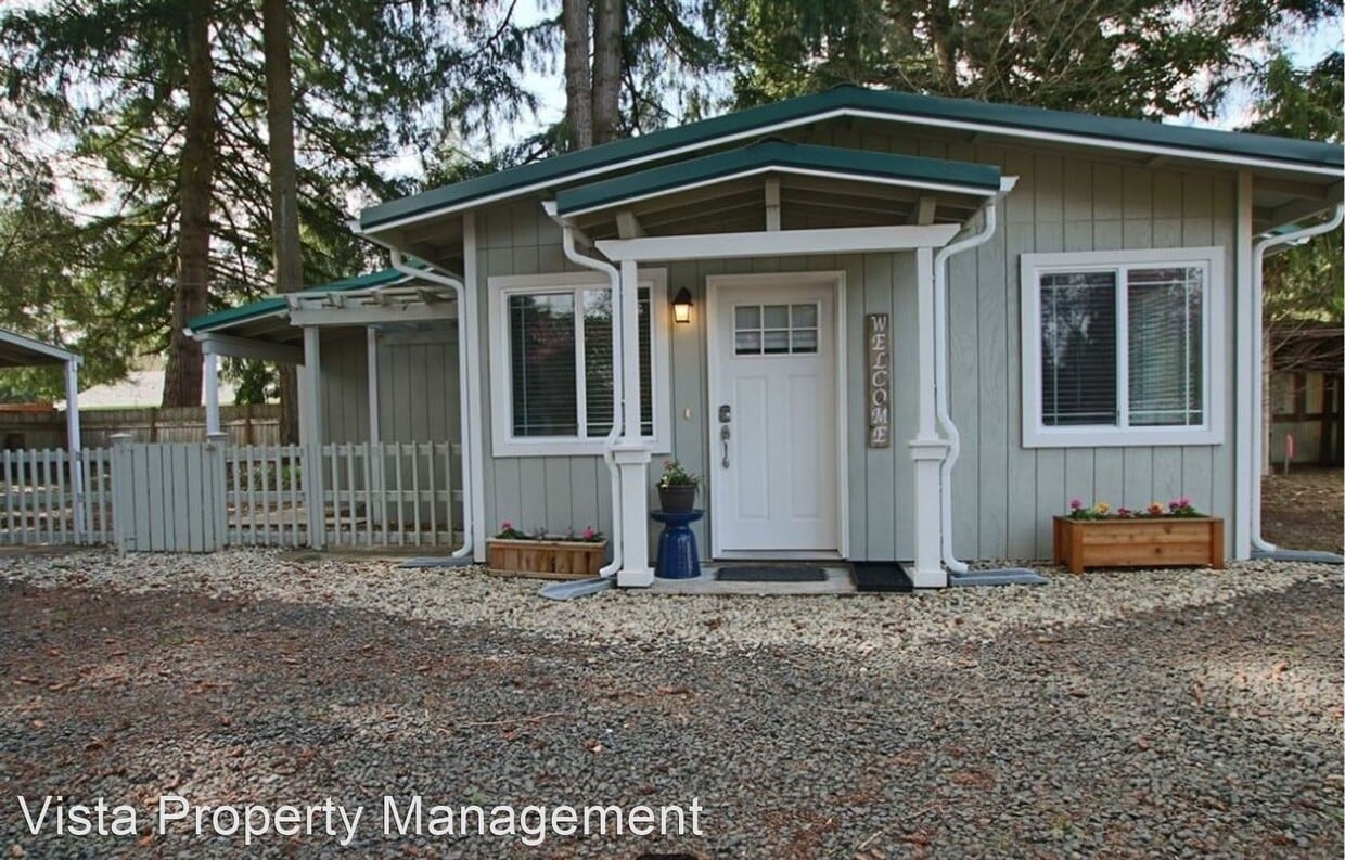 Primary Photo - 2 br, 1 bath House - 2833 Bona Vista Dr. SW