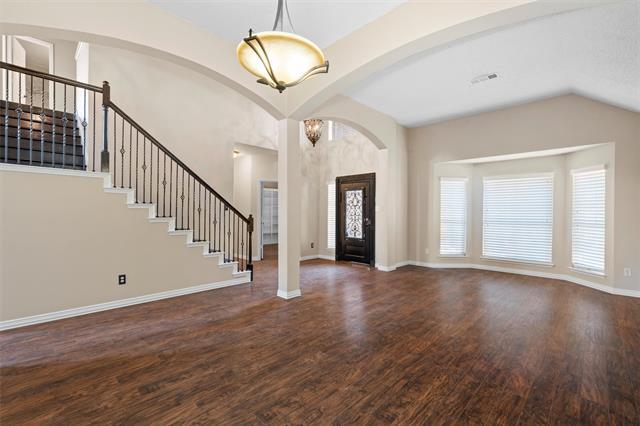 Building Photo - 1020 Canyon Ridge Dr
